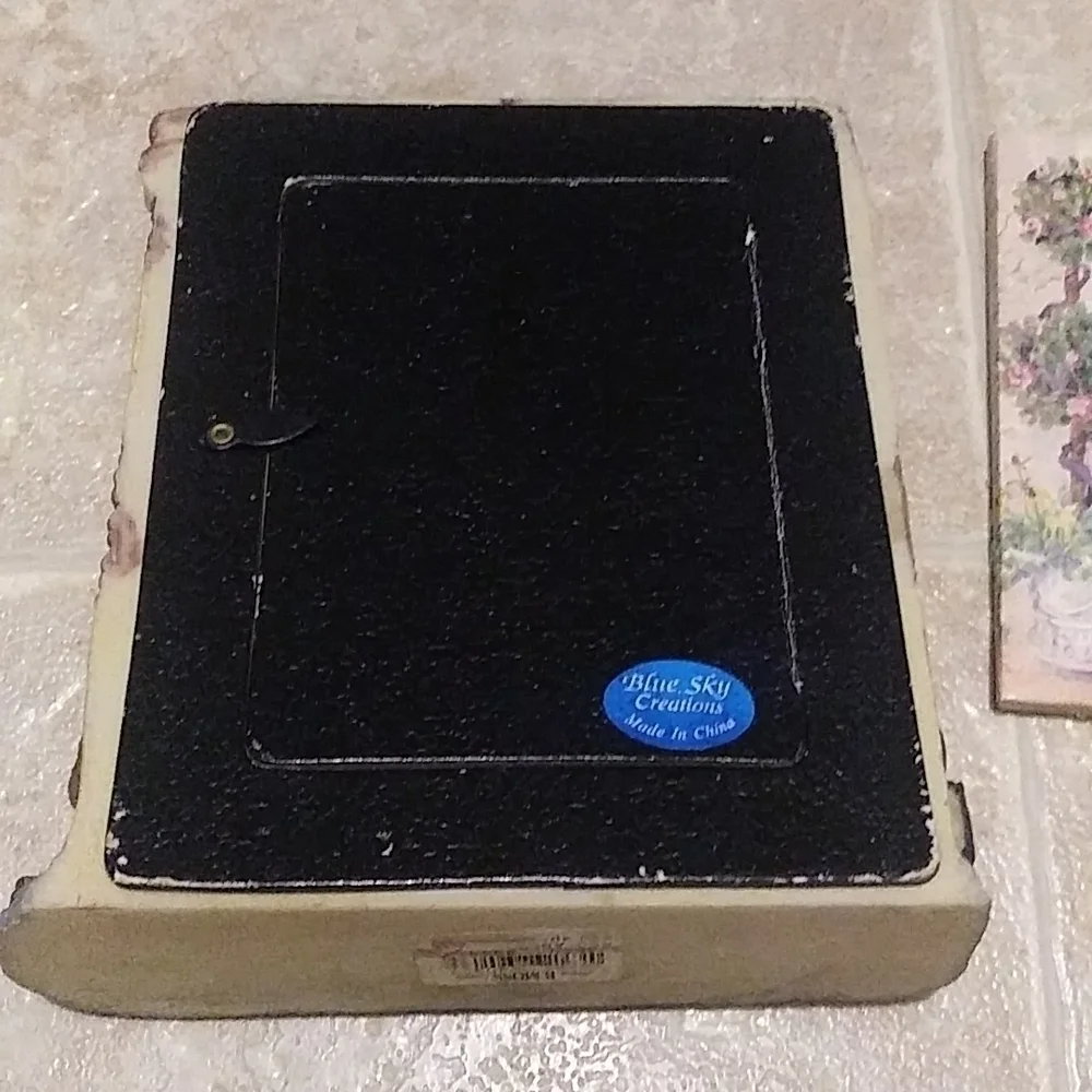 𝅺three picture frames - Picture 2 of 6